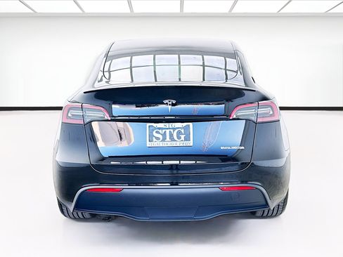 Used 2023 Tesla Model Y Performance AWD/4WD image 5