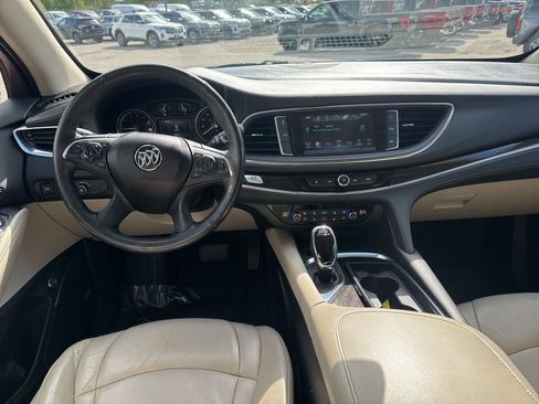 Used 2018 Buick Enclave Premium AWD/4WD image 6