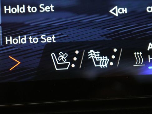 Used 2025 Chevrolet Silverado EV RST image 53