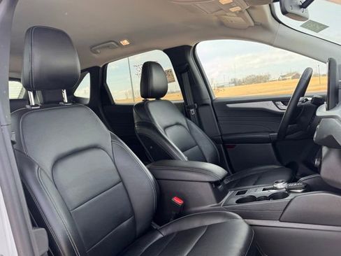 Used 2025 Ford Escape Platinum image 21
