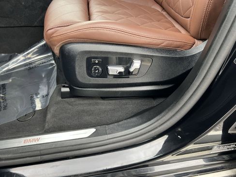 Used 2024 BMW X7 xDrive40i w/ Executive Package image 14