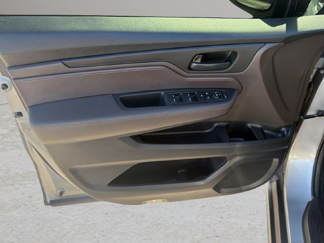 Used 2018 Honda Odyssey LX image 13