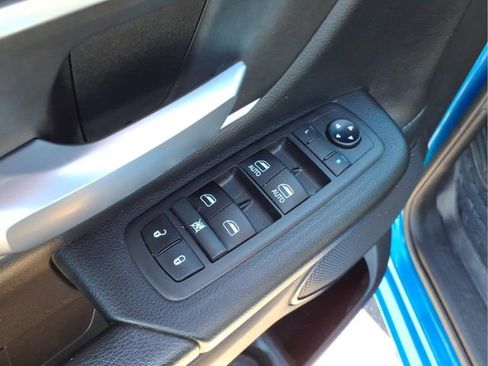 Used 2021 RAM 1500 Big Horn image 16