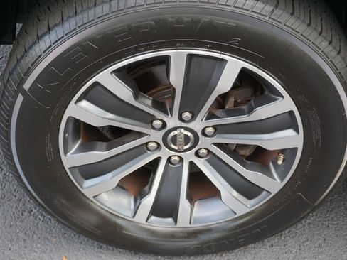 Used 2018 Nissan Armada SL AWD/4WD image 11