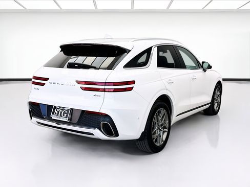 Used 2023 Genesis GV70 2.5T w/ Advanced Package AWD/4WD image 4