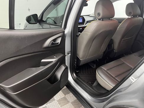 Used 2024 Chevrolet Trax ACTIV FWD image 38