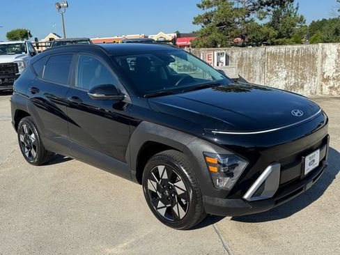 Used 2025 Hyundai Kona SEL AWD/4WD image 6