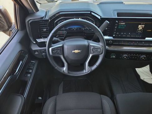 Certified 2023 Chevrolet Silverado 1500 LT AWD/4WD image 12