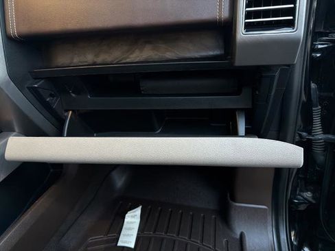 Certified 2020 Ford F150 Limited image 12