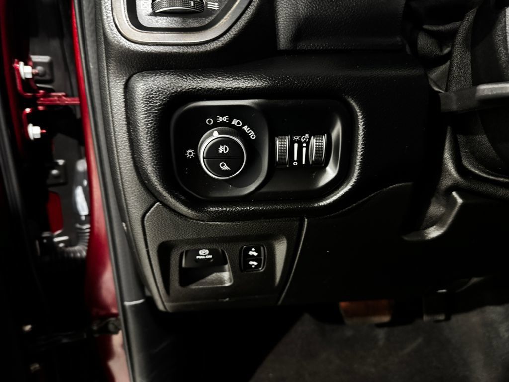 Used 2019 RAM 1500 Sport w/ Trailer Tow Group AWD/4WD image 38