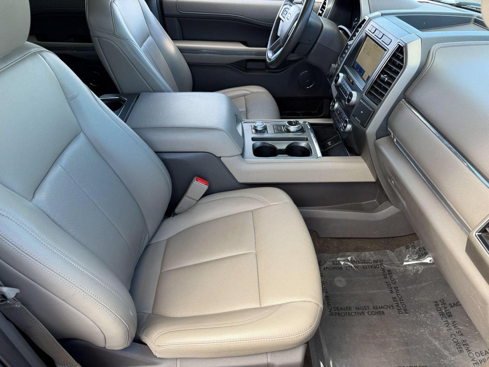 Used 2020 Ford Expedition XLT w/ Equipment Group 202A AWD/4WD image 23