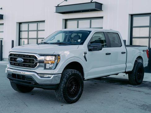 Used 2023 Ford F150 XLT w/ Trailer Tow Package image 2