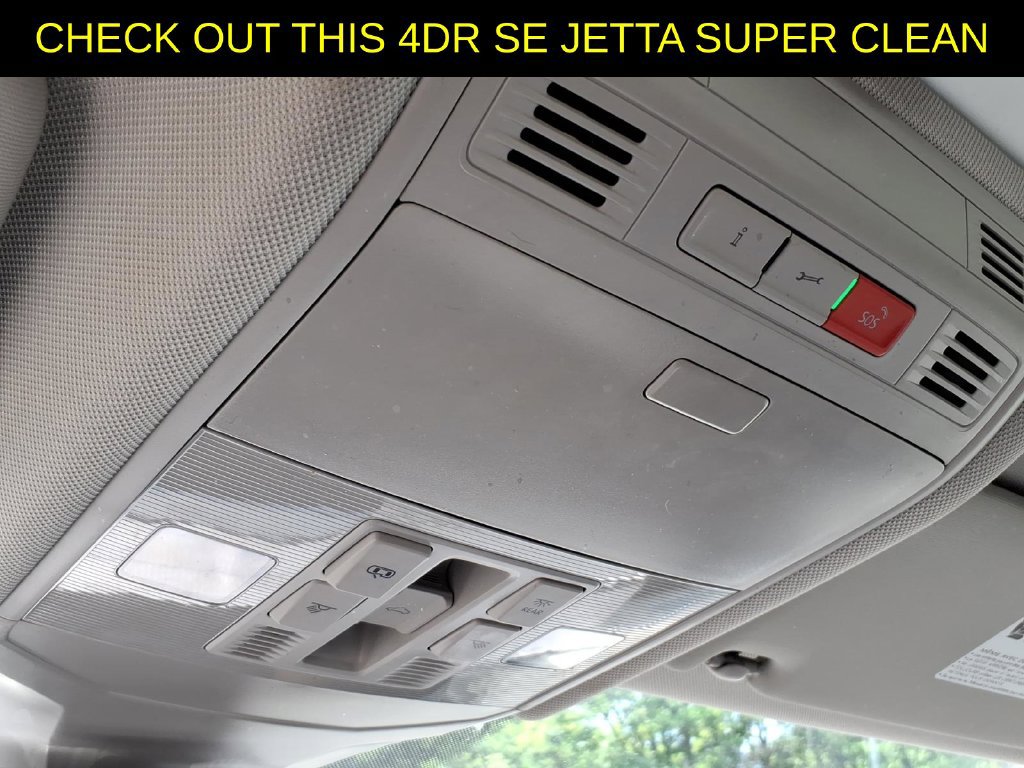 Used 2025 Volkswagen Jetta SE FWD image 20