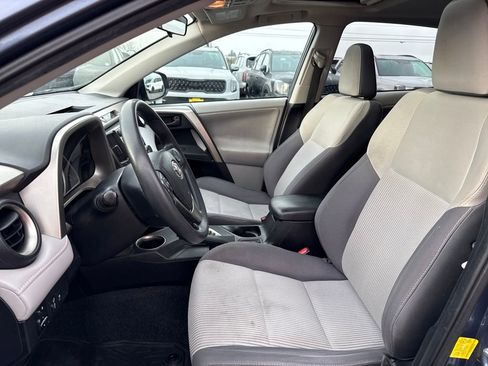 Used 2013 Toyota RAV4 XLE image 17