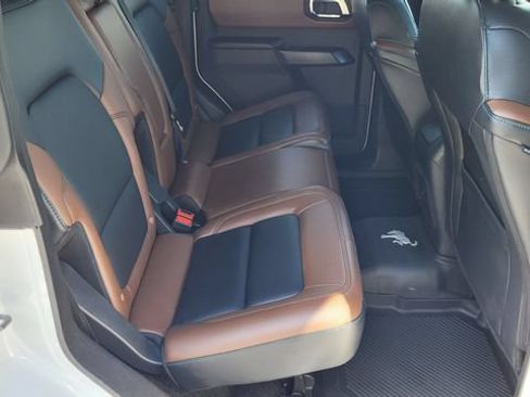 Used 2024 Ford Bronco Outer Banks AWD/4WD image 20