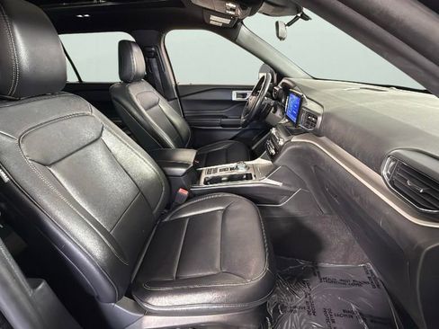Used 2020 Ford Explorer XLT w/ Equipment Group 202A RWD image 34
