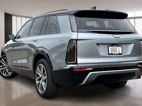 New 2026 Cadillac Vistiq Sport image 3