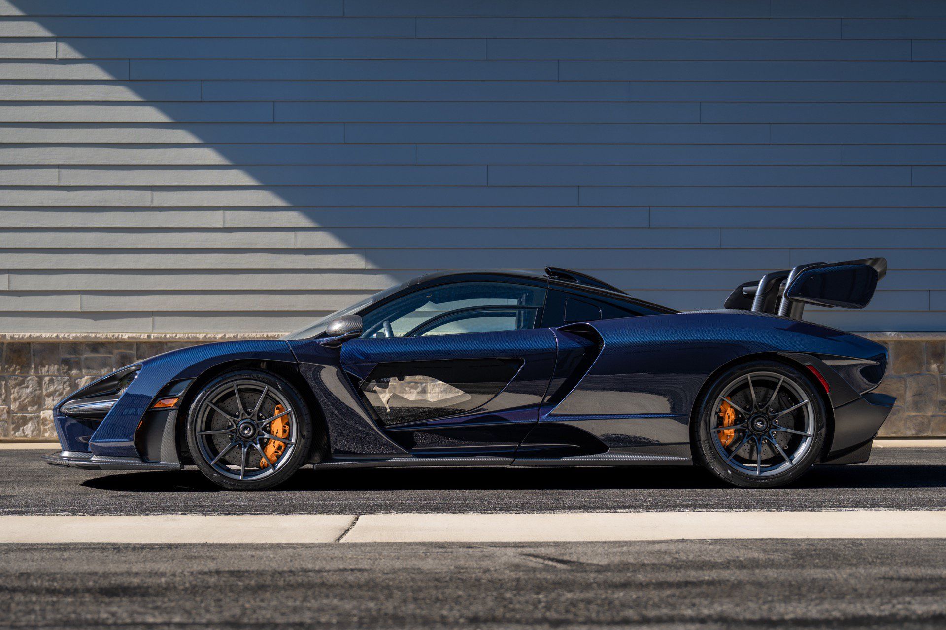 Used 2019 McLaren Senna RWD image 72