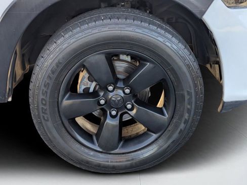 Used 2019 RAM 1500 Express w/ Express Value Package image 7