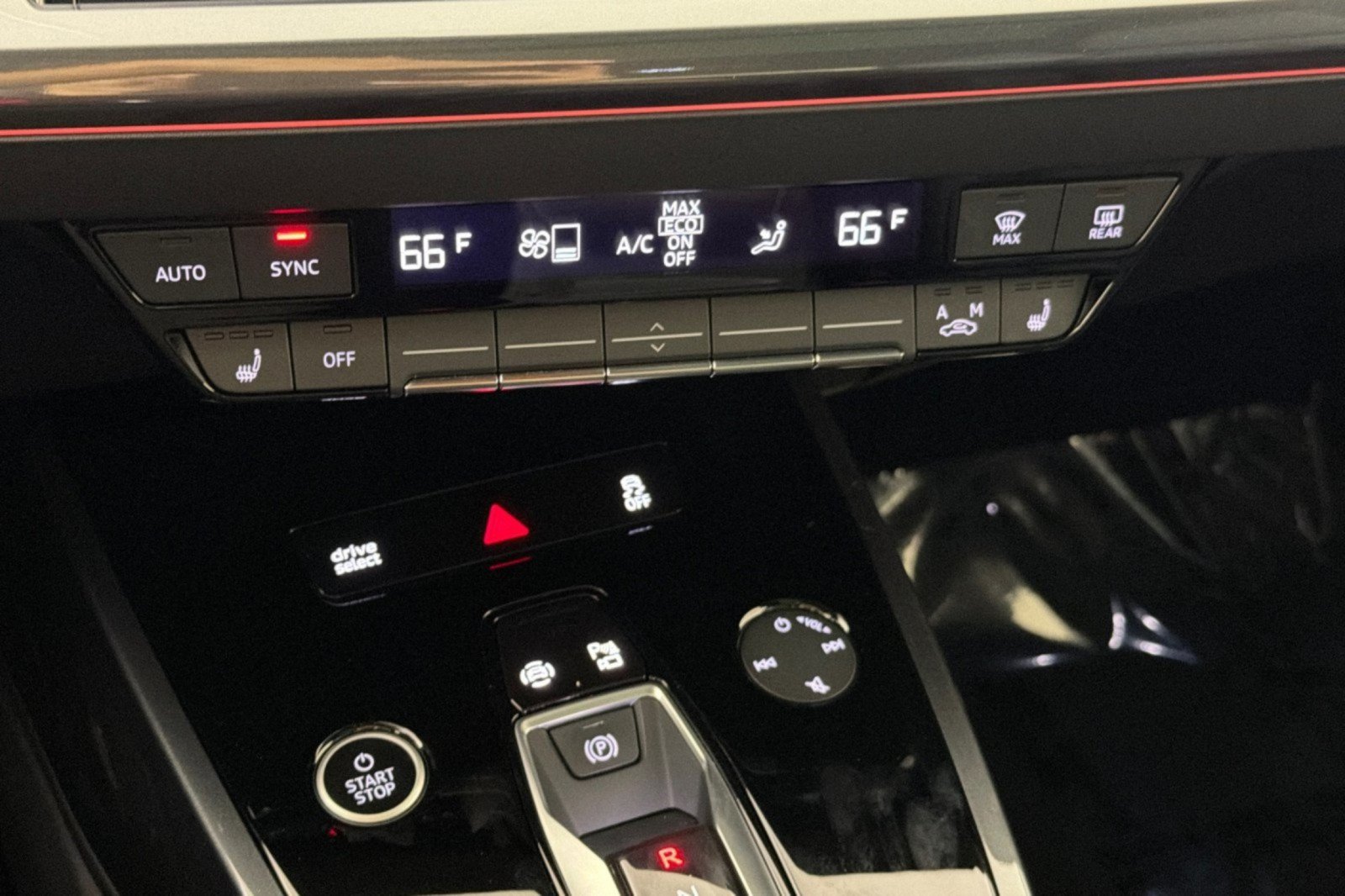 Certified 2023 Audi Q4 e-tron Premium Plus AWD/4WD image 18