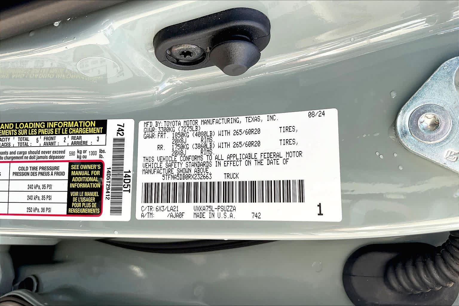 Used 2024 Toyota Tundra Platinum AWD/4WD image 35