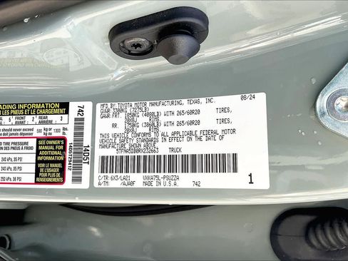 Used 2024 Toyota Tundra Platinum AWD/4WD image 35