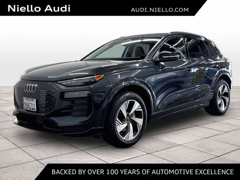 Used 2025 Audi Q6 e-tron Premium Plus w/ Premium Plus AWD/4WD image 1
