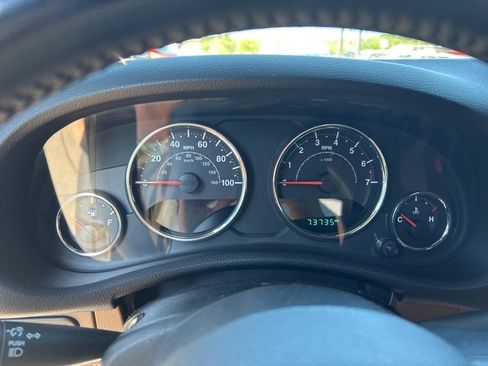 Used 2017 Jeep Wrangler Unlimited Rubicon image 23