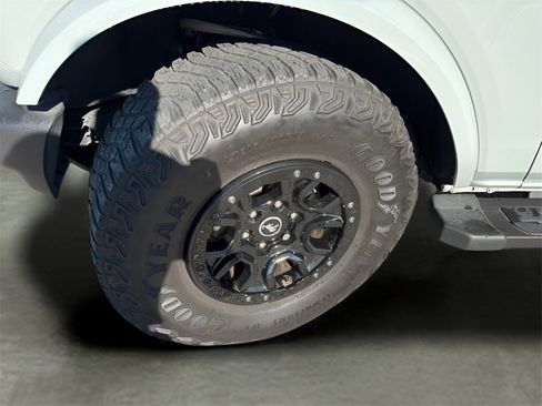 Certified 2024 Ford Bronco Outer Banks image 8