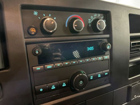 Used 2023 Chevrolet Express 2500 w/ Driver Convenience Package image 17