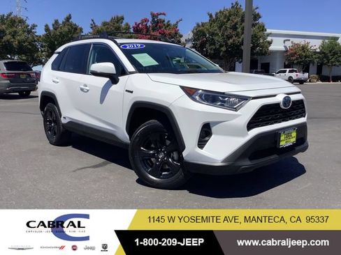 Used 2019 Toyota RAV4 XLE w/ Convenience Package AWD/4WD image 1