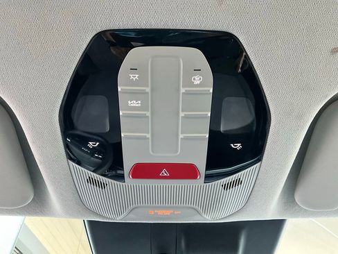 Used 2025 Kia K4 LXS image 16