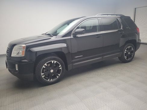 Used 2017 GMC Terrain SLE w/ Technology Package FWD image 2