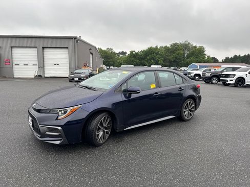 Used 2022 Toyota Corolla SE FWD image 3
