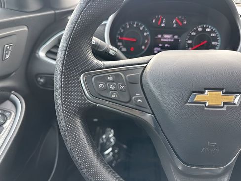 Used 2024 Chevrolet Malibu LT image 14