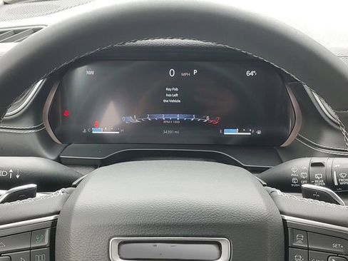 Certified 2023 Jeep Grand Cherokee Limited w/ Black Appearance Package AWD/4WD image 12