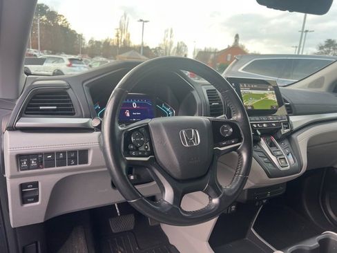 Certified 2018 Honda Odyssey EX-L image 16