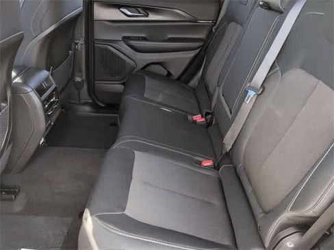 New 2025 Jeep Grand Cherokee Laredo X image 19