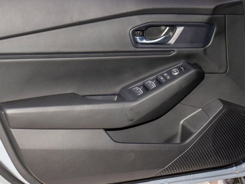 Certified 2025 Honda Accord SE image 11