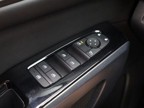 Certified 2025 Nissan Pathfinder SL AWD/4WD image 19