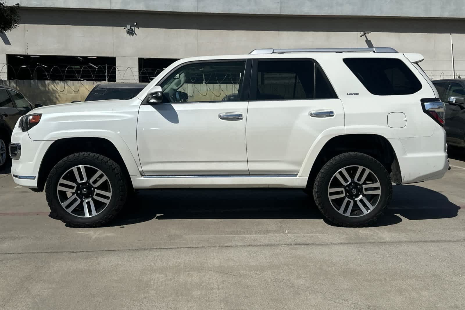 Used 2014 Toyota 4Runner Limited AWD/4WD image 6