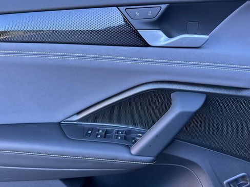 New 2026 Volkswagen Tiguan SE image 10