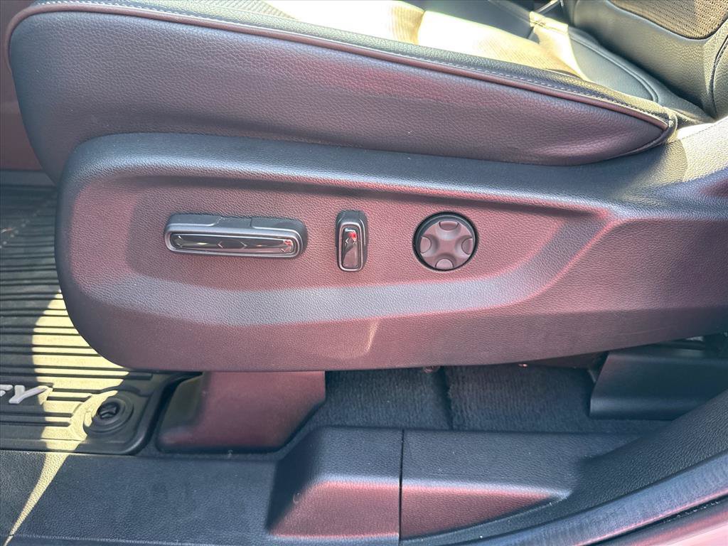 Used 2025 Honda Odyssey Elite image 17