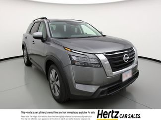 Used 2025 Nissan Pathfinder SV FWD video 1