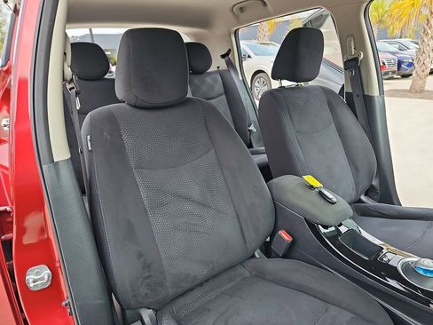 Used 2014 Nissan Leaf SV w/ LED & Quick Charge Package image 13