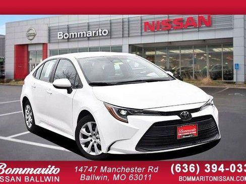 Used 2024 Toyota Corolla LE image 1