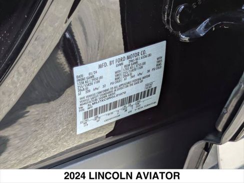 Certified 2024 Lincoln Aviator Reserve AWD/4WD image 23