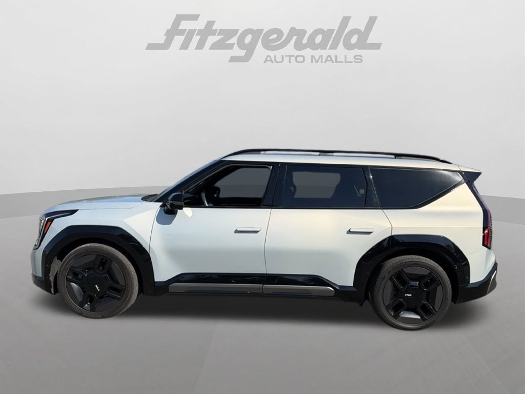 Used 2024 Kia EV9 GT-Line AWD/4WD image 3