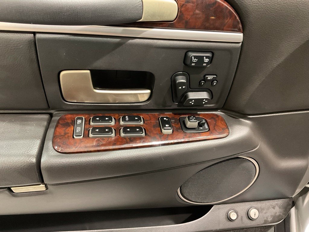 Used 2008 Lincoln Town Car Signature Limited RWD image 7