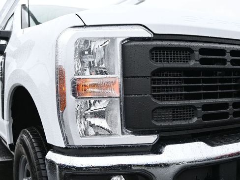 New 2026 Ford F350 XL w/ XL Chrome Package image 15